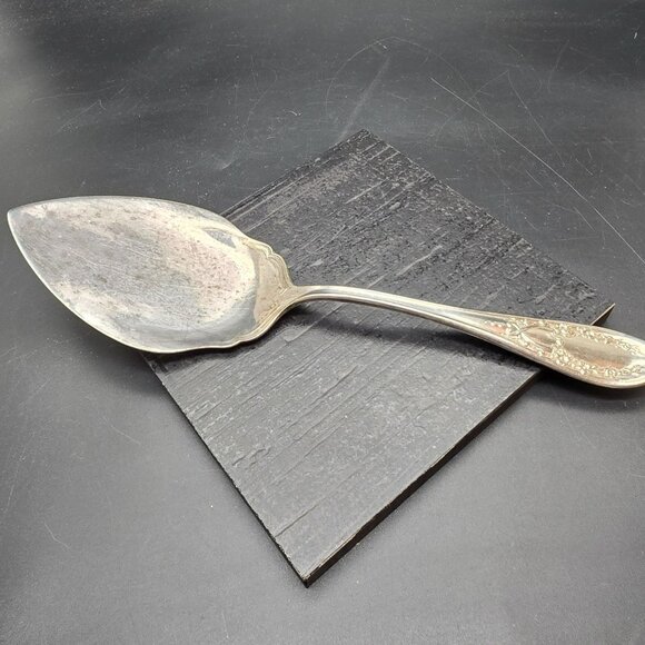 Vintage Stratford Silverplate Pie Server With Ornate Floral Handle Design HS269 - Picture 3 of 6